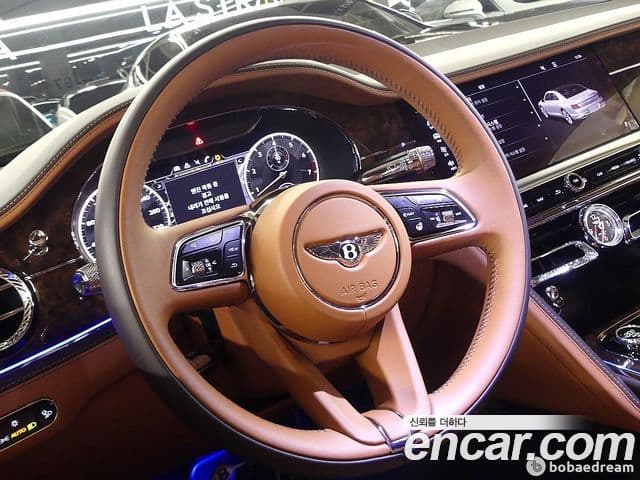 Bentley Flying Spur 2023 — Фото 12/20