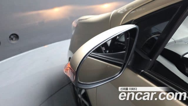 Toyota Prius C 2018 — Photo 26/39
