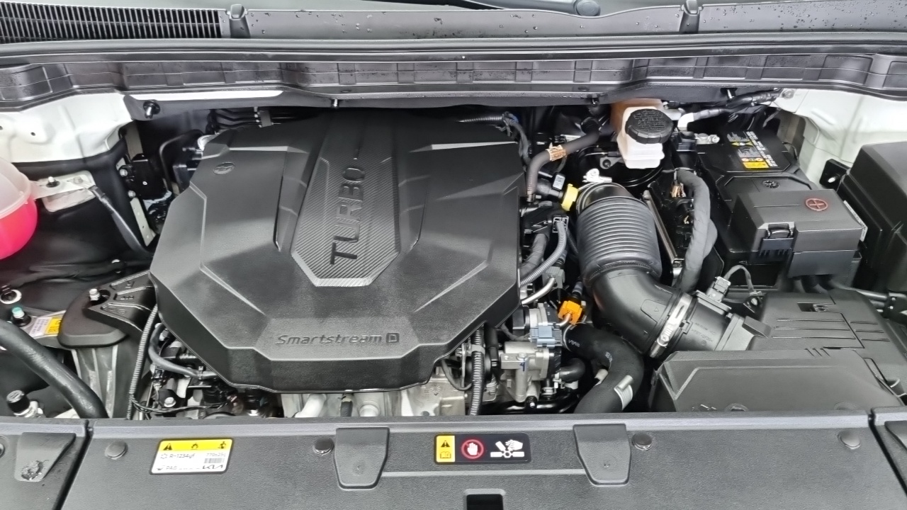 Kia Carnival 2024 — Şəkil 15/18