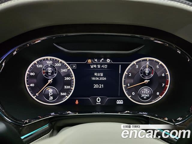 Bentley Flying Spur 2022 — Photo 12/19