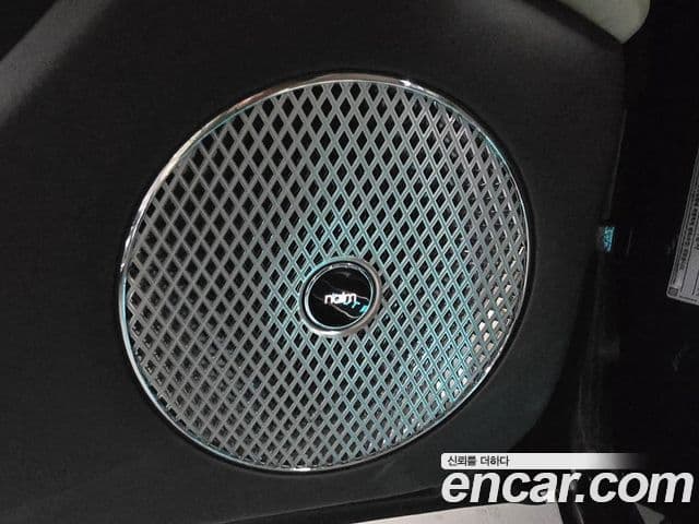 Bentley Flying Spur 2022 — Photo 2/19