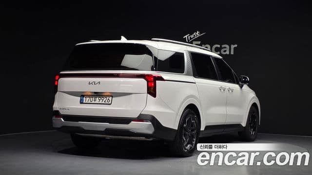 Kia Carnival 2023 — Фото 2/20