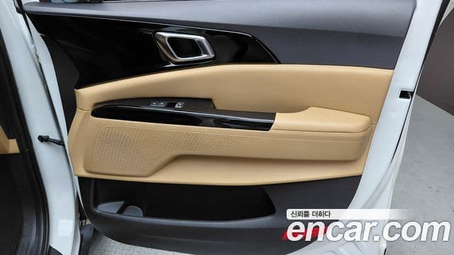 Kia Carnival 2022 — ფოტო 4/34