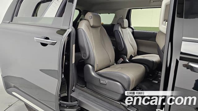 Kia Carnival 2024 — Фото 12/20
