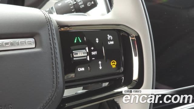 Land Rover Range Rover Velar 2026 — Фото 11/20