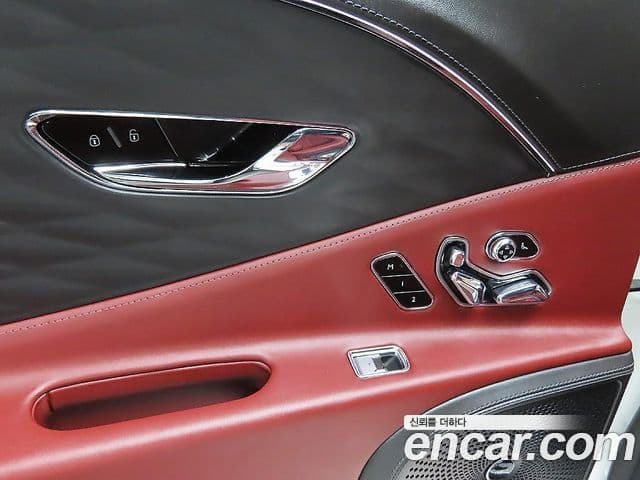 Bentley Flying Spur 2022 — Фото 9/20