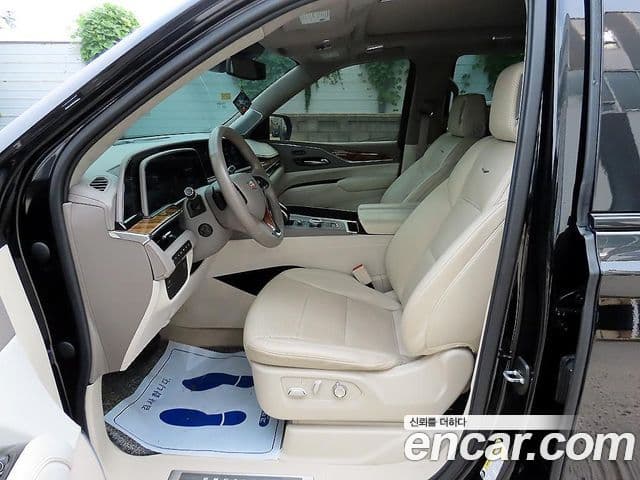 Cadillac Escalade 2021 — ფოტო 2/20