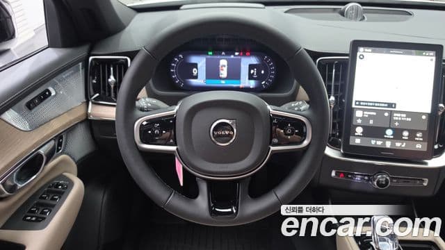 Volvo XC90 2025 — Фото 13/20