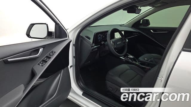 Kia Niro 2026 — Фото 10/20