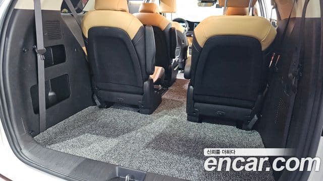 Kia Carnival 2021 — Photo 25/30
