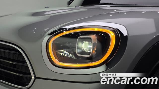 Mini Cooper Countryman 2023 — Photo 9/31