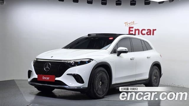 Mercedes-Benz EQS SUV 2023 — Photo 4/37