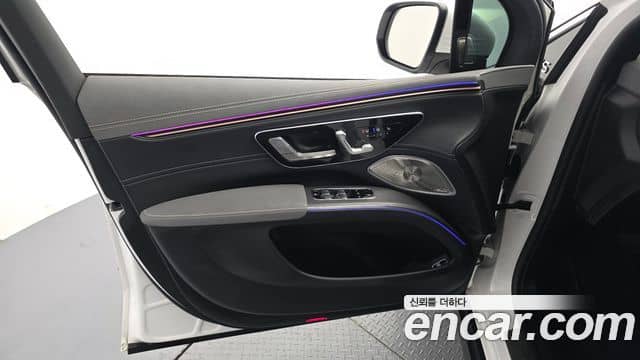 Mercedes-Benz EQS SUV, 2023