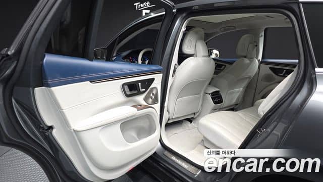 Mercedes-Benz EQS SUV, 2023
