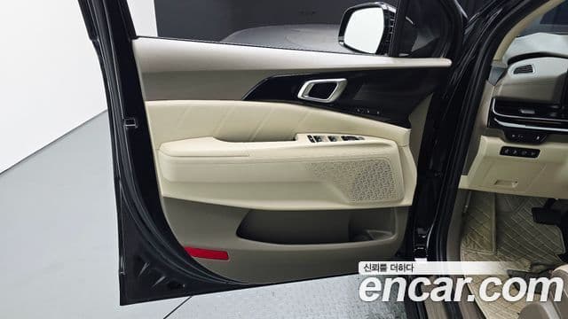 Kia Carnival 2024 — Photo 35/37