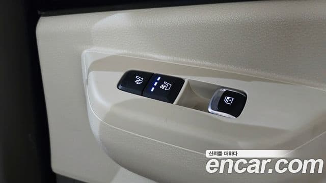 Kia Carnival 2024 — Photo 18/37