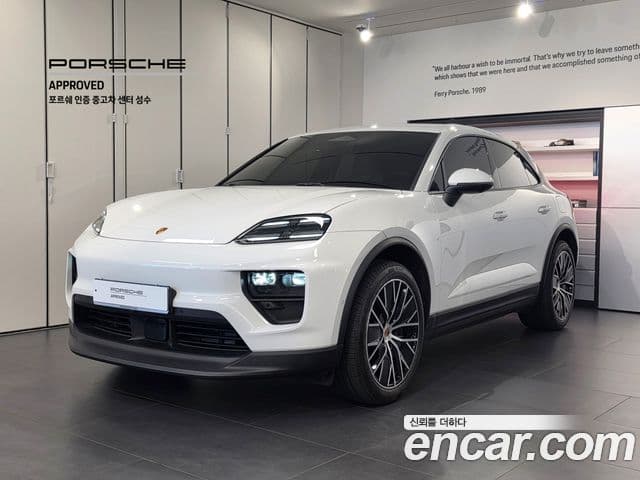 Porsche Macan EV 2025 — ფოტო 1/20