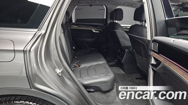 Volkswagen Touareg 2024 — Photo 25/36