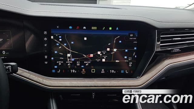 Volkswagen Touareg 2024 — Photo 29/36