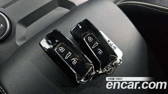 Volkswagen Touareg 2024 — Photo 16/36