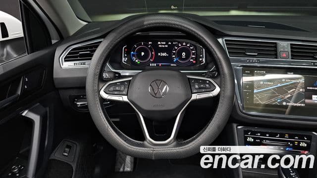 Volkswagen Tiguan 2023 — Photo 15/35