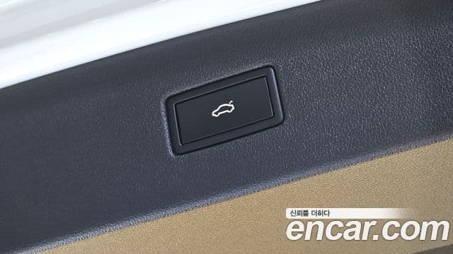 Volkswagen Tiguan 2023 — Photo 5/35