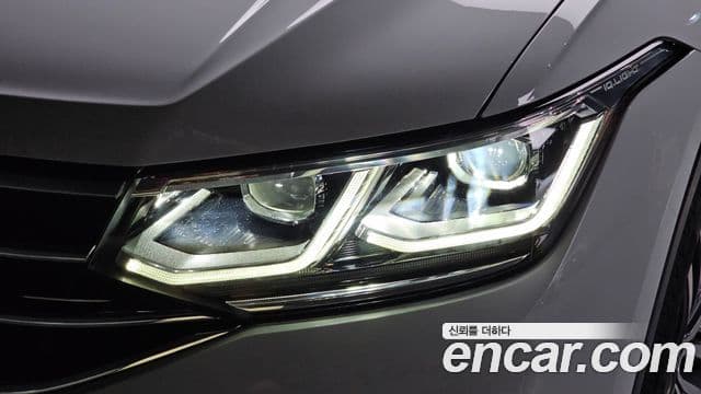 Volkswagen Tiguan 2023 — Photo 11/35