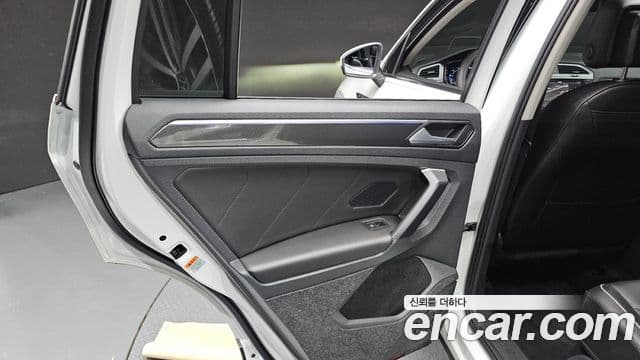 Volkswagen Tiguan 2023 — Photo 26/35