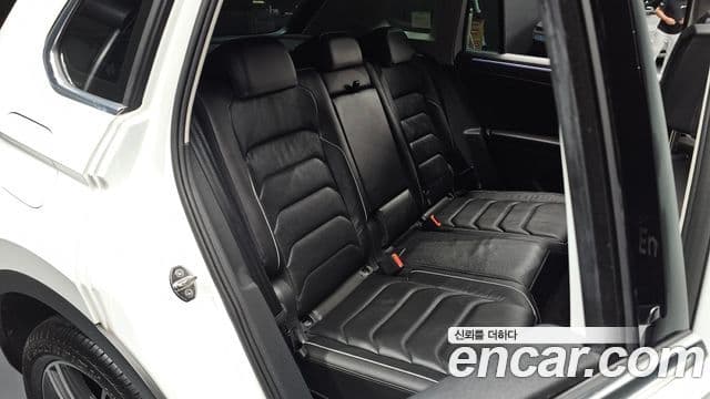 Volkswagen Tiguan 2023 — Photo 33/35