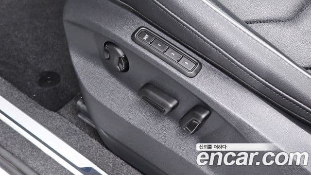 Volkswagen Tiguan 2023 — Photo 29/35