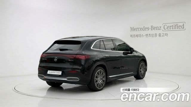 Mercedes-Benz EQE SUV 2025 — ფოტო 8/12