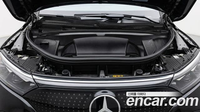Mercedes-Benz EQE SUV 2025 — ფოტო 9/12
