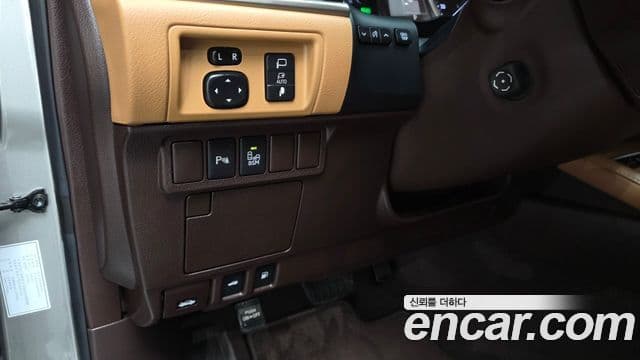 Lexus ES300h 2018 — ფოტო 10/32