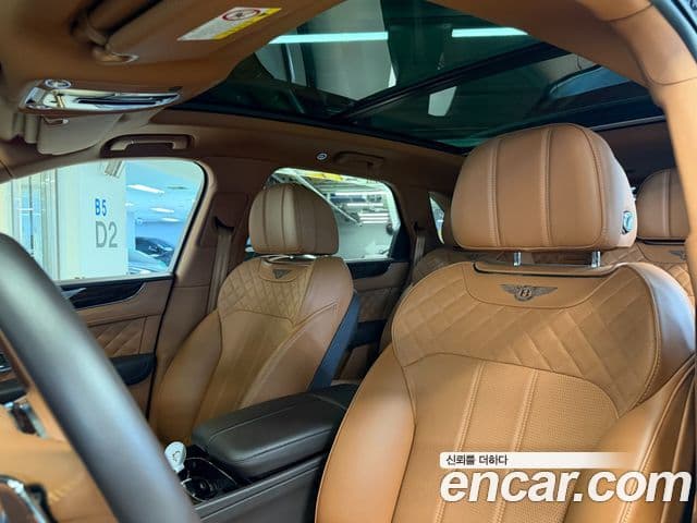 Bentley Bentayga 2018 — Photo 17/20