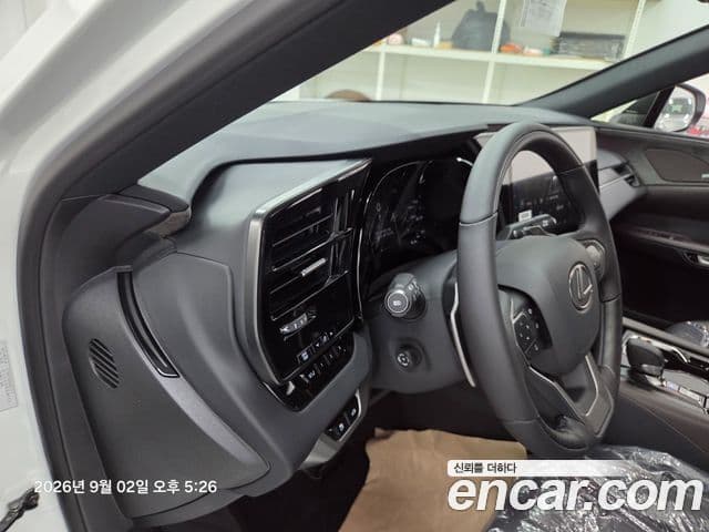 Lexus RX350h 2026 — ფოტო 8/20