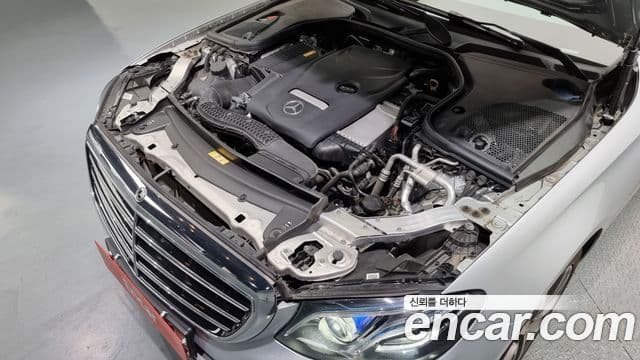 Mercedes-Benz E-Class 2018 — фото 6 из 20