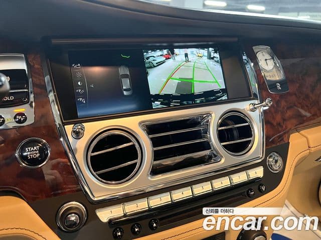 Rolls-Royce Ghost 2018 — ფოტო 12/18