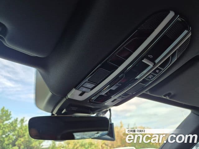 Porsche Cayenne 2019 — Photo 10/20