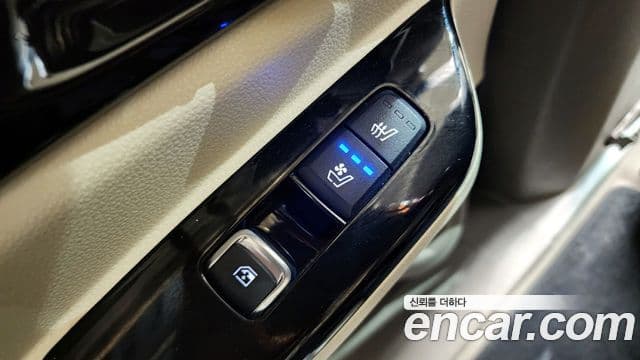 Kia Carnival 2021 — Şəkil 18/20
