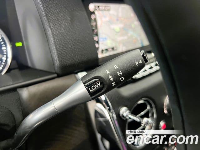 Rolls-Royce Cullinan 2023 — Şəkil 8/20