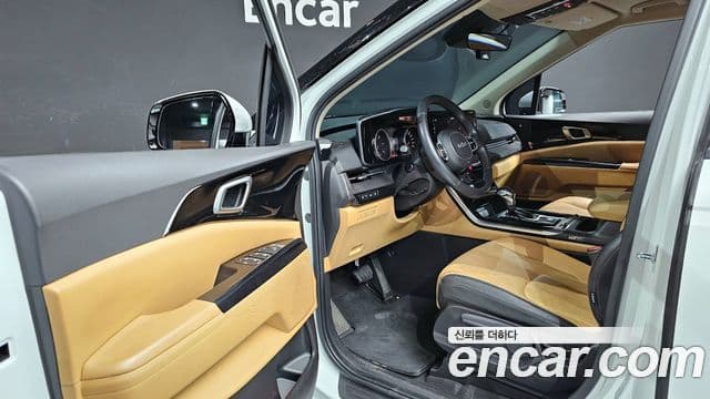 Kia Carnival 2023 — Şəkil 11/20