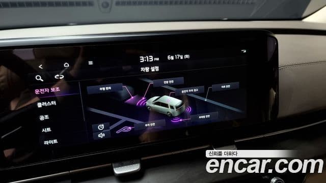 Kia Carnival 2021 — ფოტო 16/20