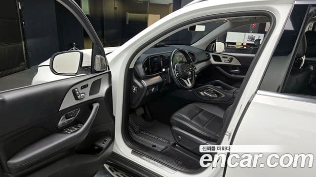 Mercedes-Benz GLE-Class 2019 — Şəkil 11/20