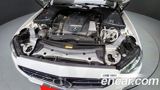 Mercedes-Benz E-Class 2020 — ფოტო 6/20