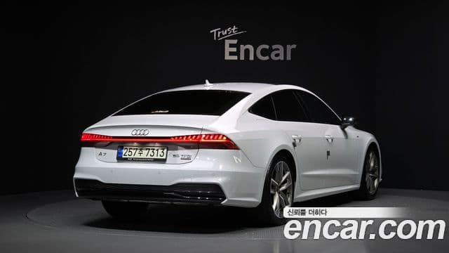 Audi A7 2022 — фото 2 из 20