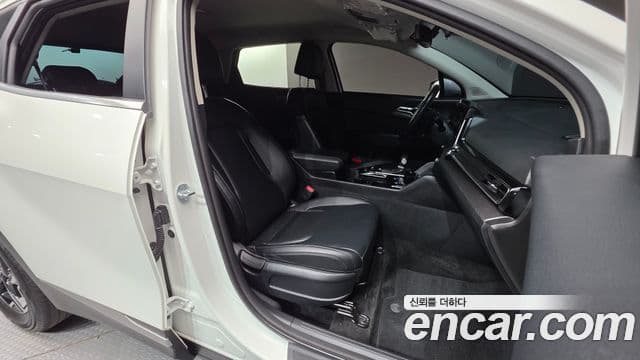 Kia Sportage 2023 — ფოტო 10/20