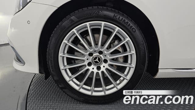 Mercedes-Benz E-Class 2023 — фото 5 из 20