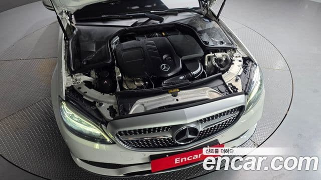 Mercedes-Benz C-Class 2019 — фото 6 из 20