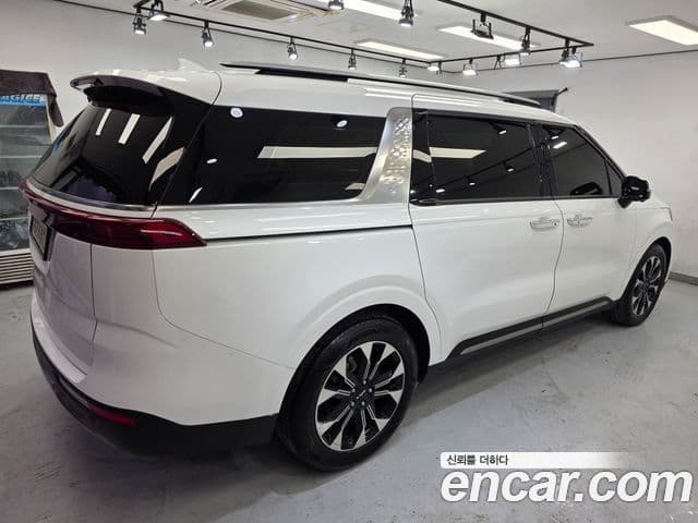 Kia Carnival 2023 — Şəkil 6/20
