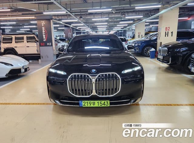 BMW 7 Series 2024 — Şəkil 9/20